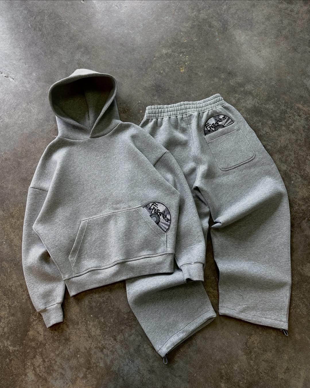Fashion Streetwear - Personalized Hoodie and Sweatpants Set, Long-Sleeved
