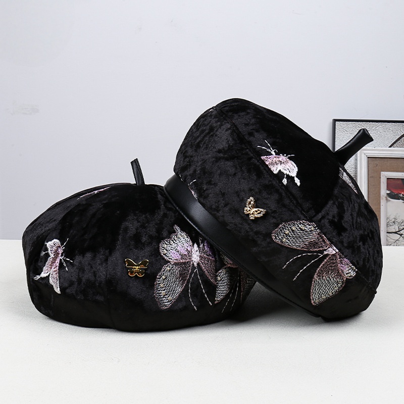 Fashionable Butterfly Embroide - Street Fashion Pose avaliação e preço
