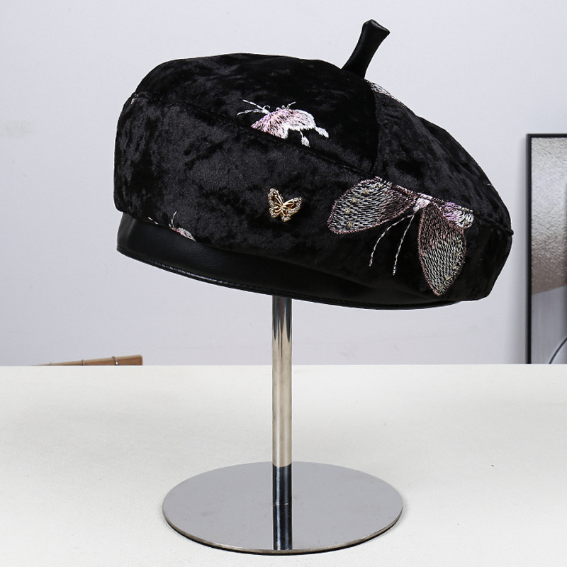 Fashionable Butterfly Embroide - Street Fashion Pose avaliação e preço